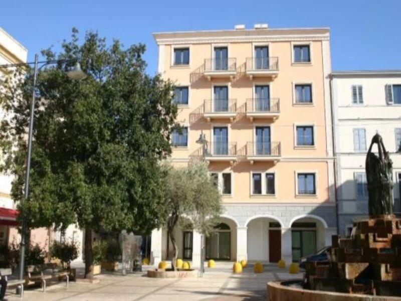 Hotel Regina Elena 奧爾比亞 外观 照片