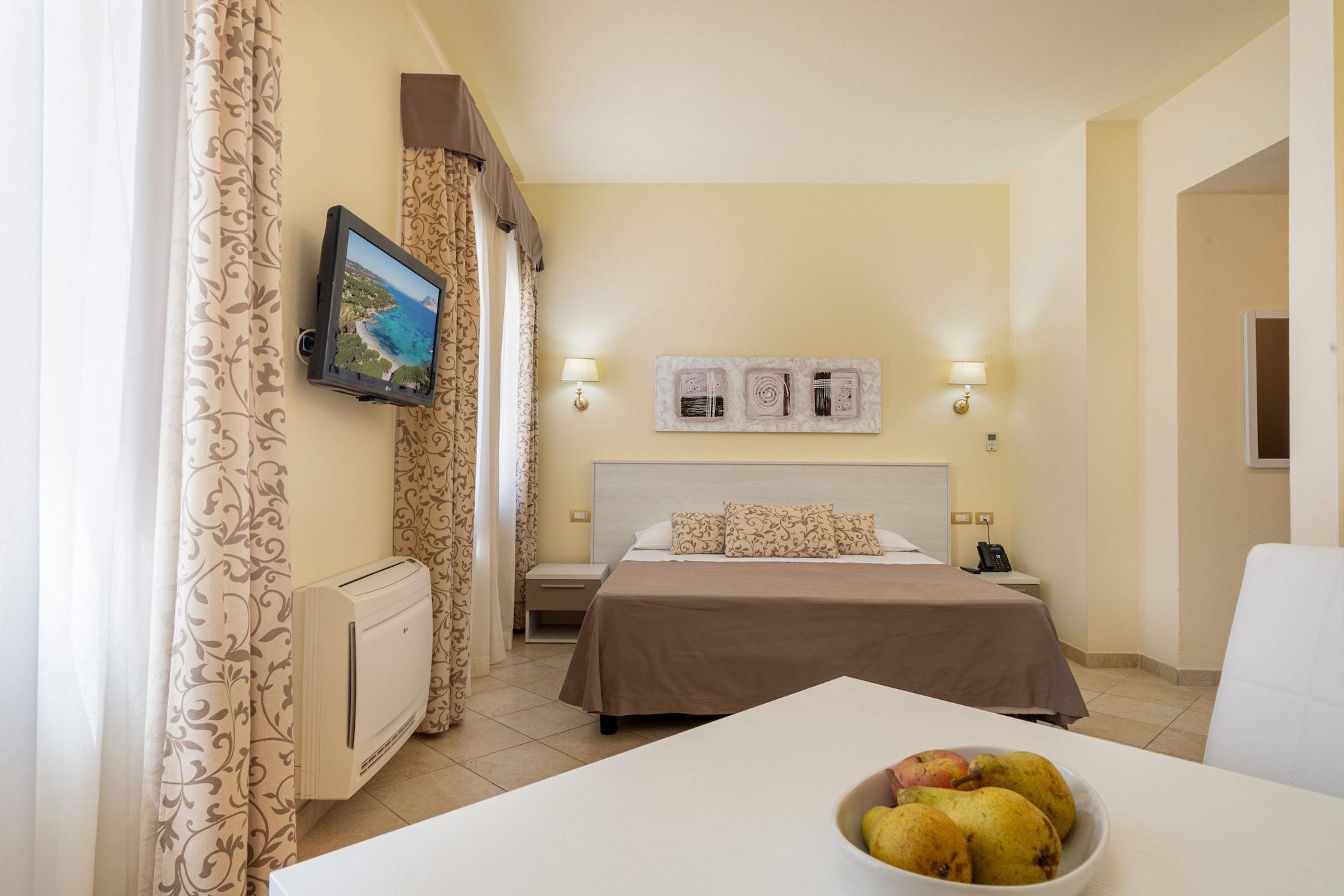 Hotel Regina Elena 奧爾比亞 外观 照片
