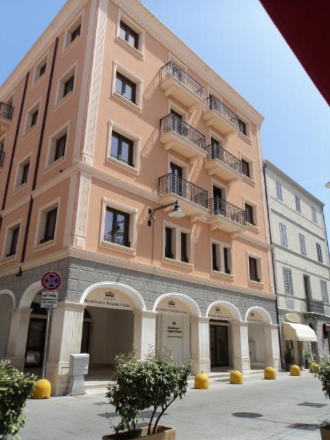 Hotel Regina Elena 奧爾比亞 外观 照片