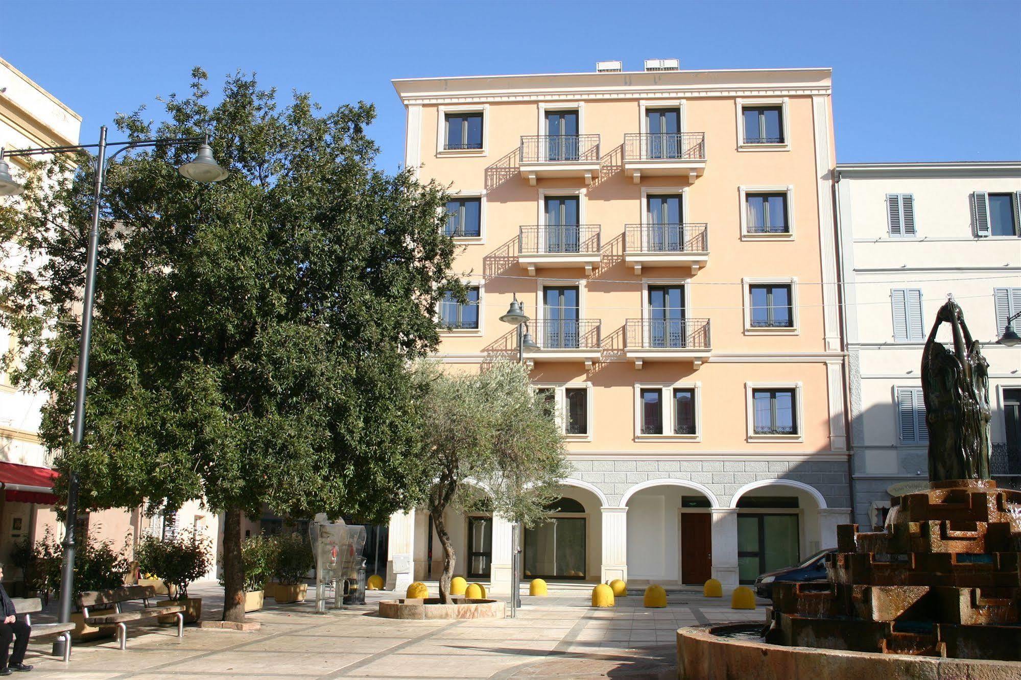 Hotel Regina Elena 奧爾比亞 外观 照片